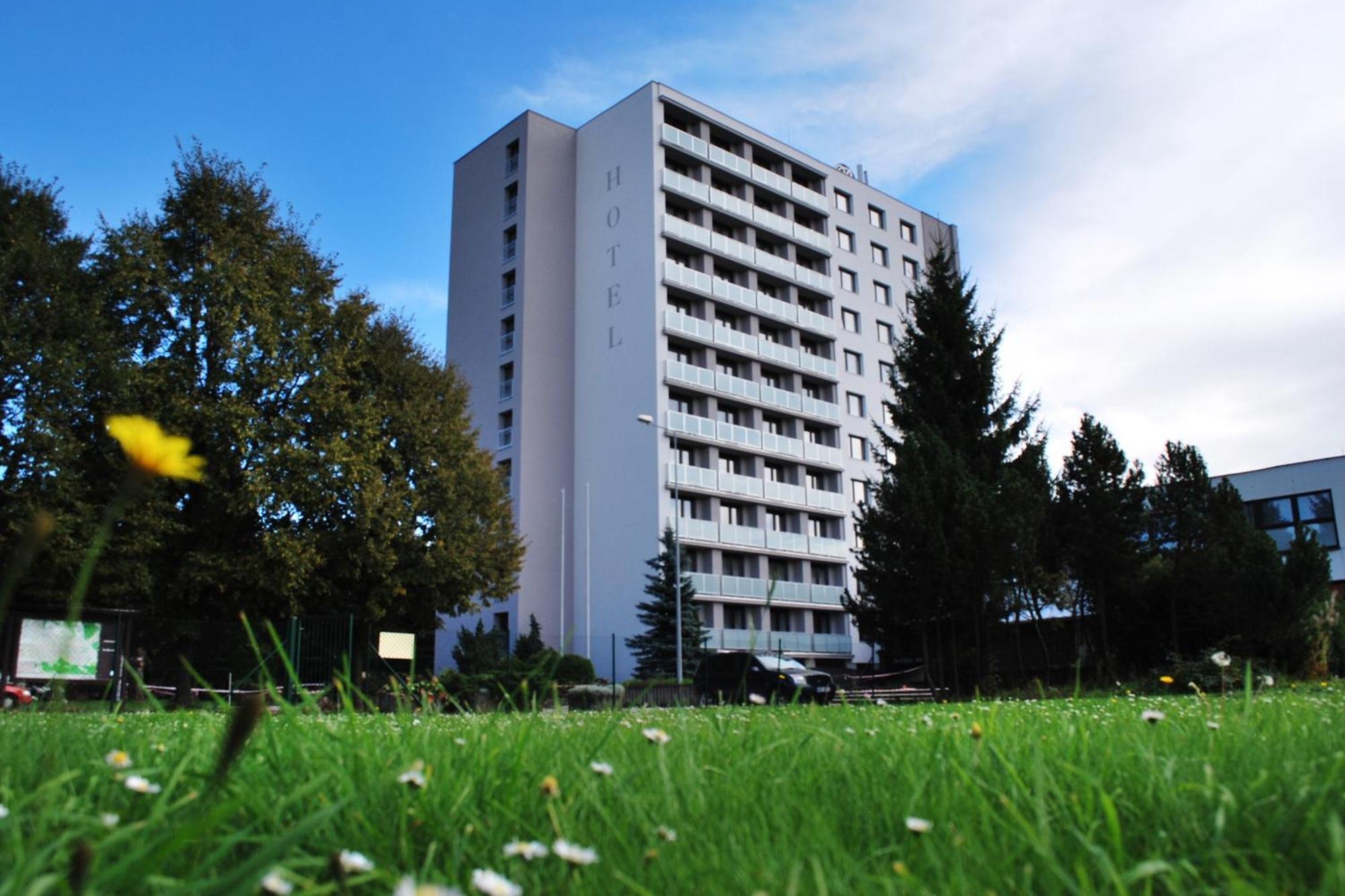 Patria Hotel Trutnov Exterior photo