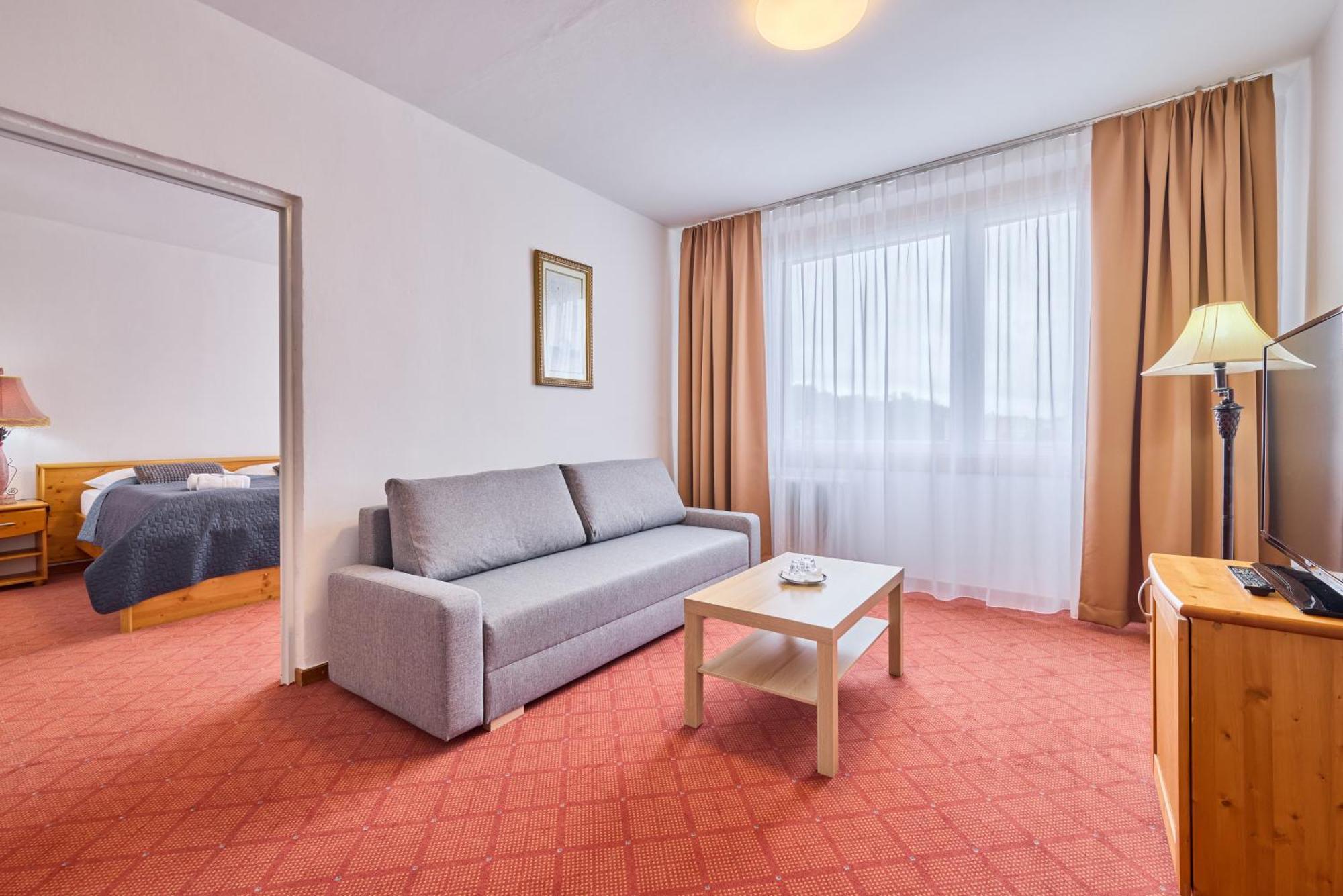 Patria Hotel Trutnov Exterior photo